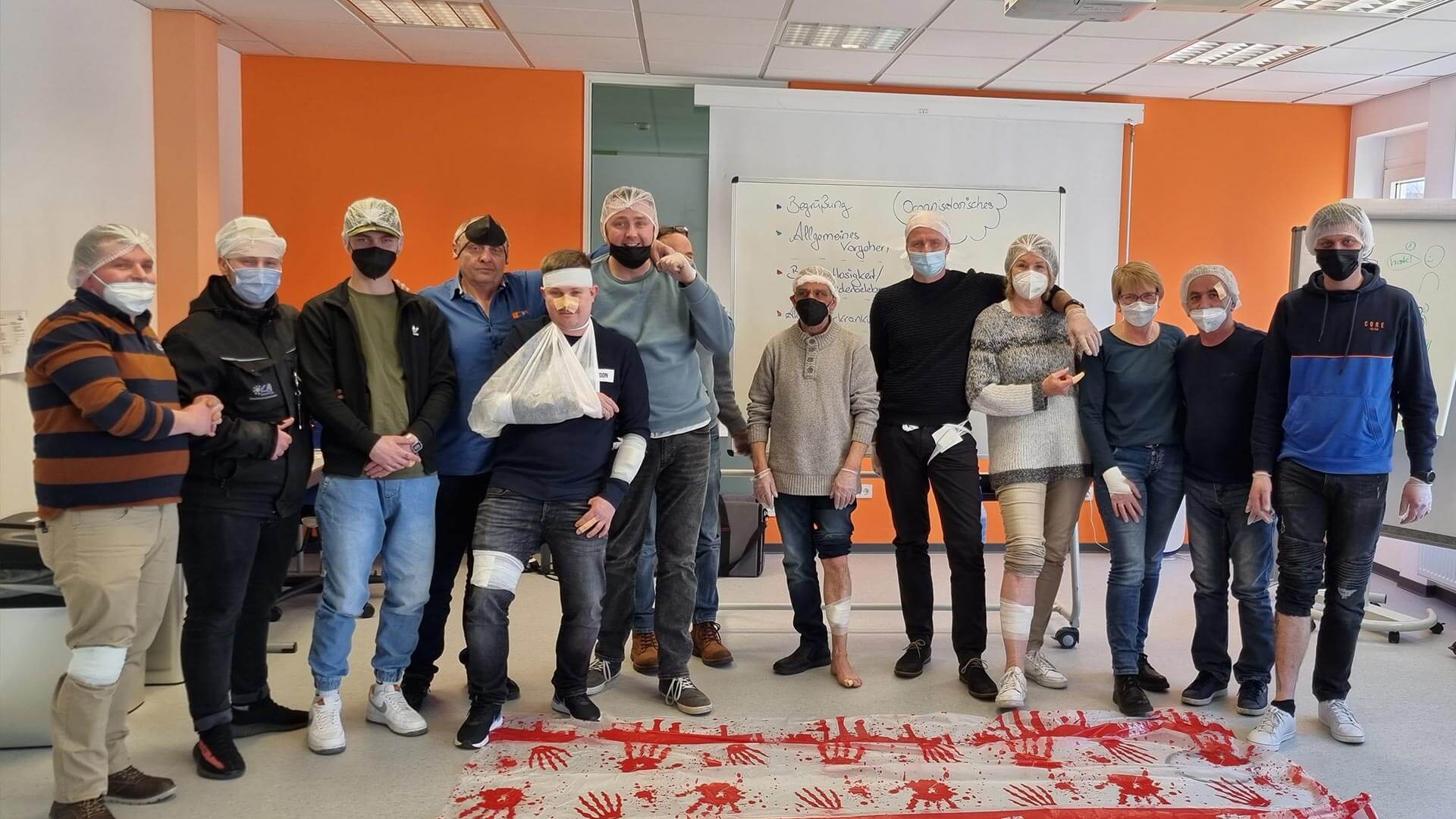 Team Team beim Erste-Hilfe-Kurs
